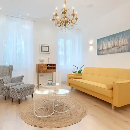 Calafati With Free Private Parking Apartament *