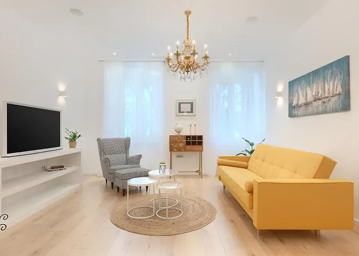 Calafati Apartment With Private Parking *