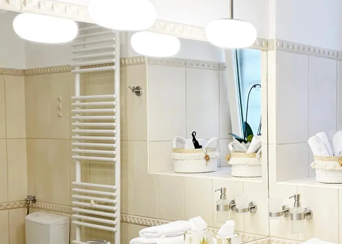 公寓 Calafati Apartment With Private Parking *